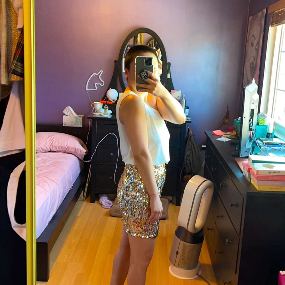 One shoulder, sequin, dress. - Picture 8 of 10